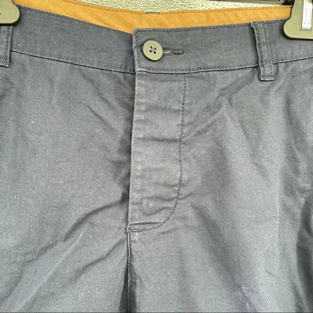 Divided H&M Men’s Navy Blue Flat Front Casual Button Fly Chino Shorts Size 28